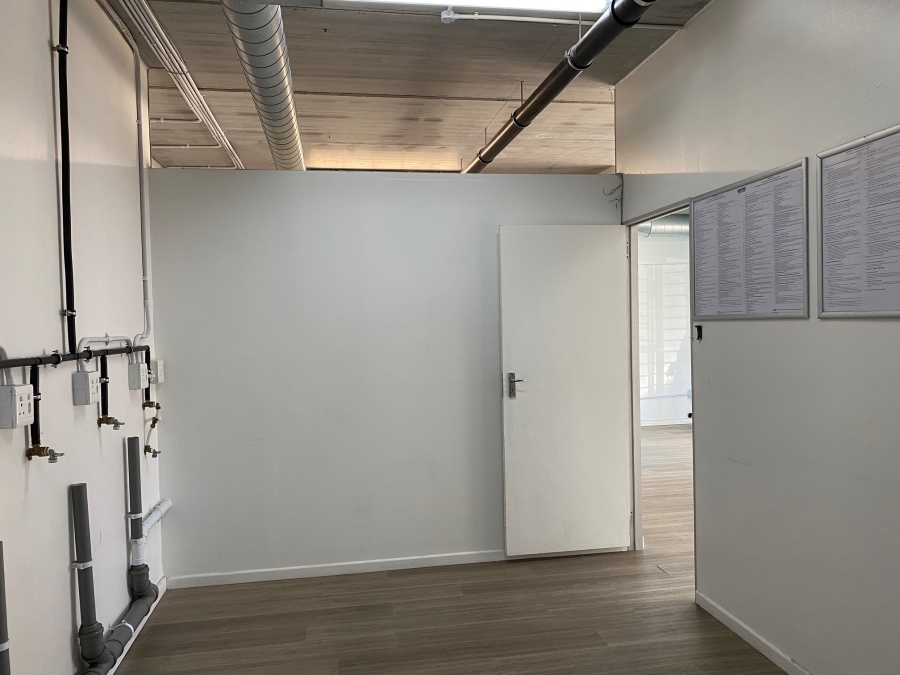 To Let Commercial Property for Rent in Diep River Western Cape
